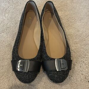 Easy Spirit Black Flats for Everyday Comfort